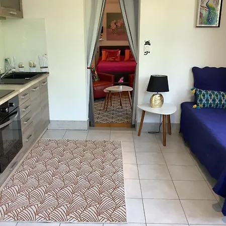 Charmant 2 Pieces Apartment *